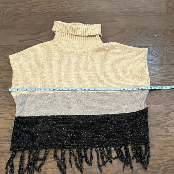 Anthropologie Sunday in Brooklyn Tan & Gray Striped Poncho W/ Fringe, Size M/L - Picture 9 of 9